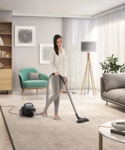 เครื่องดูดฝุ่นแบบกล่อง ELECTROLUX ในบ้าน